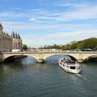 Le Pont au Change avec bateau