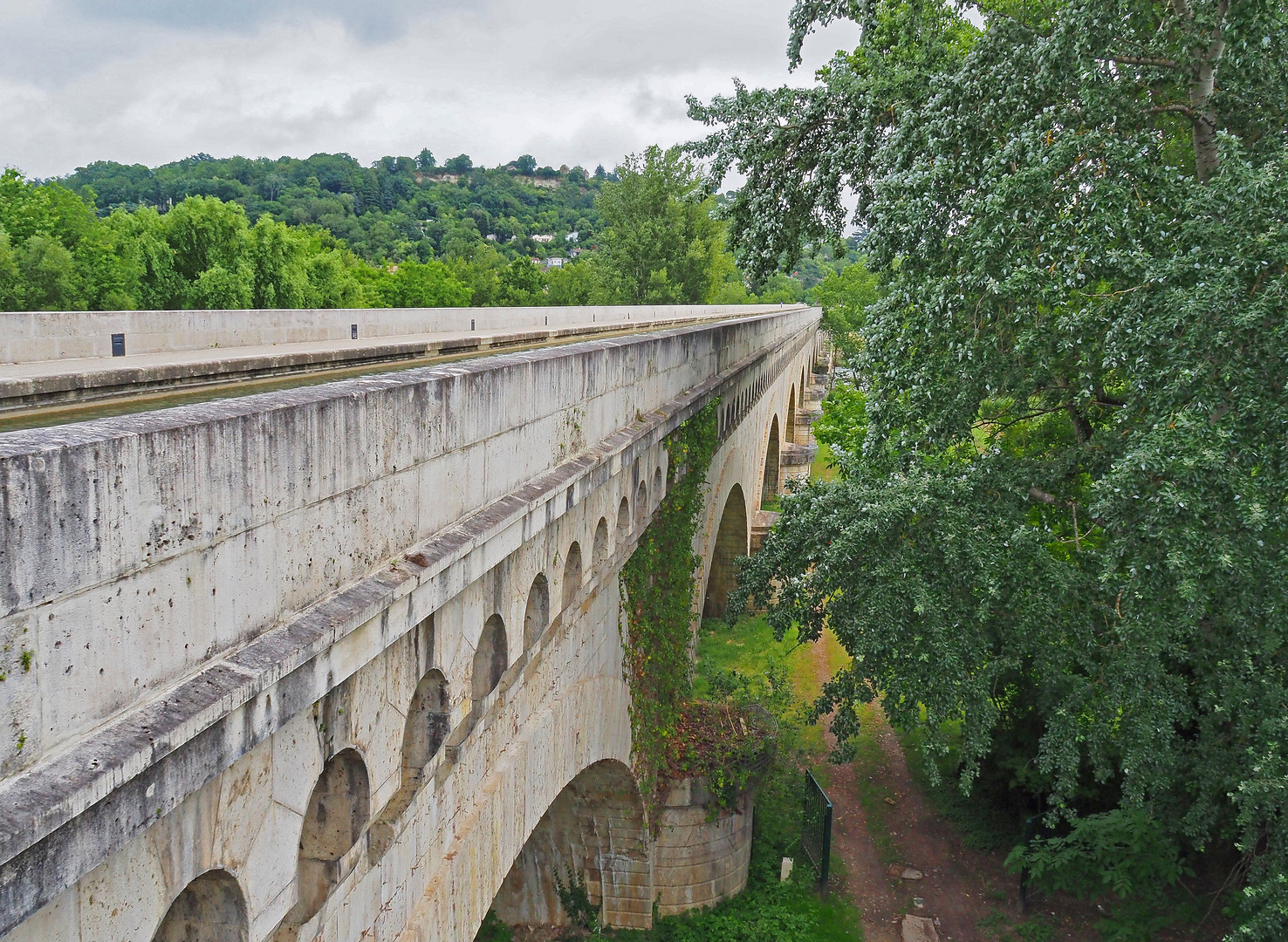 Le pont-canal à Agen