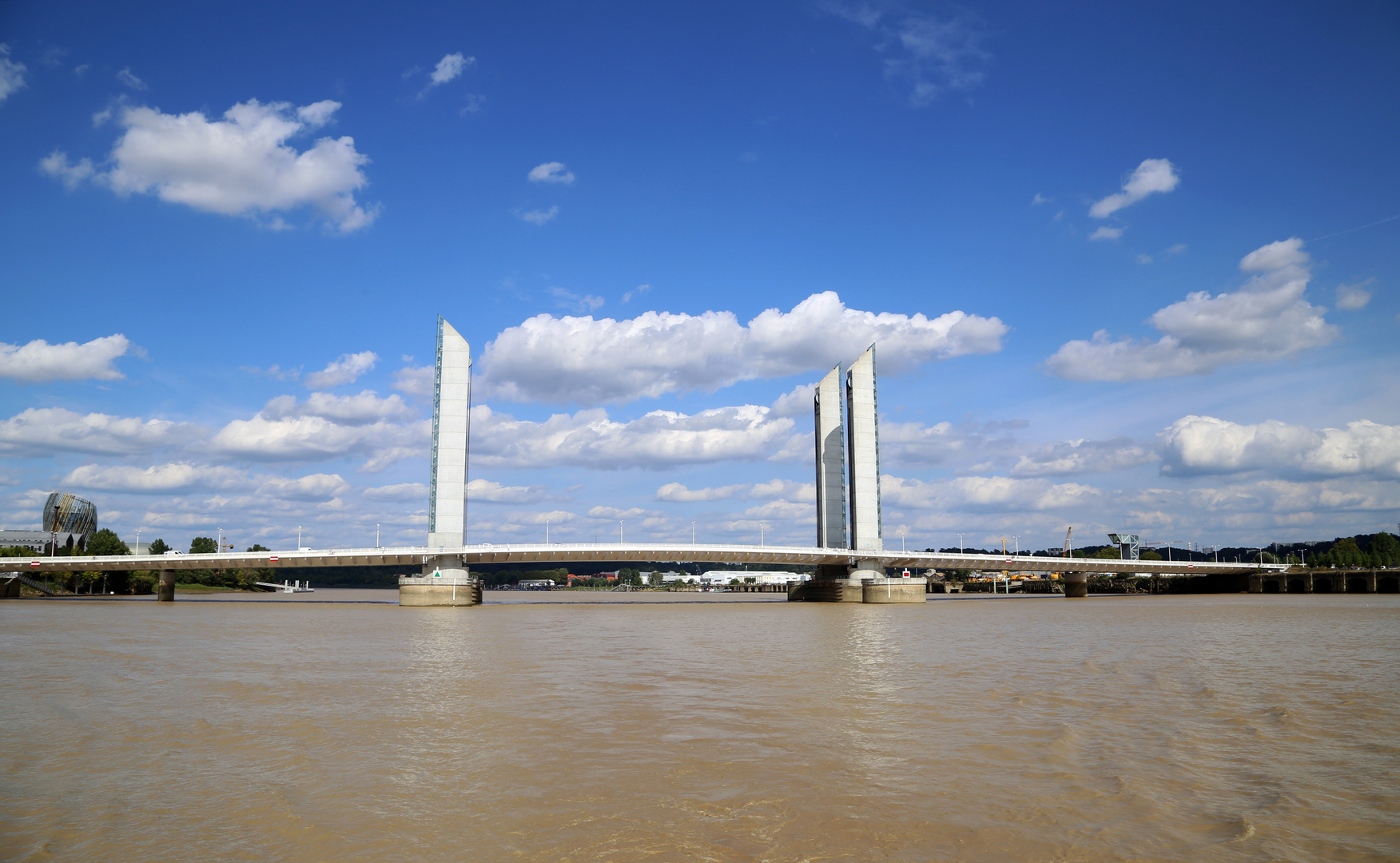 Le pont Chaban Delmas 