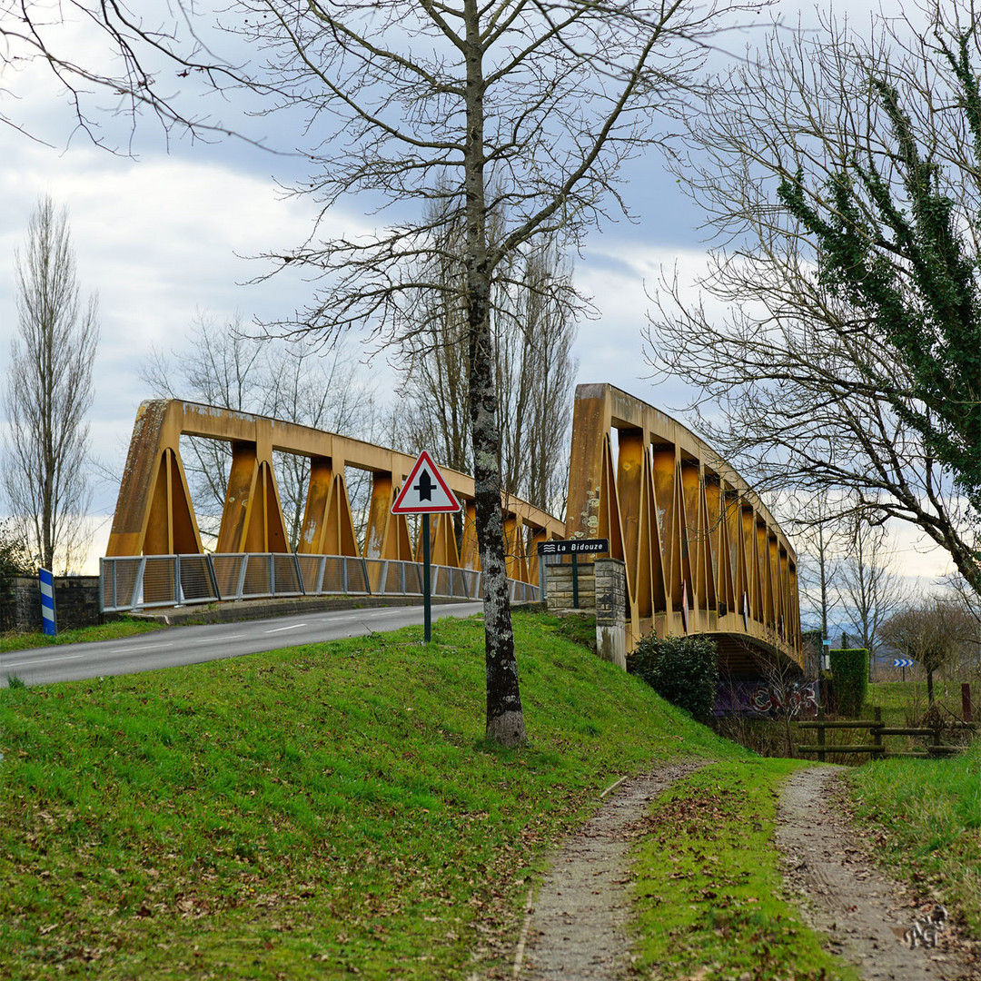 Le pont de la Bidouze