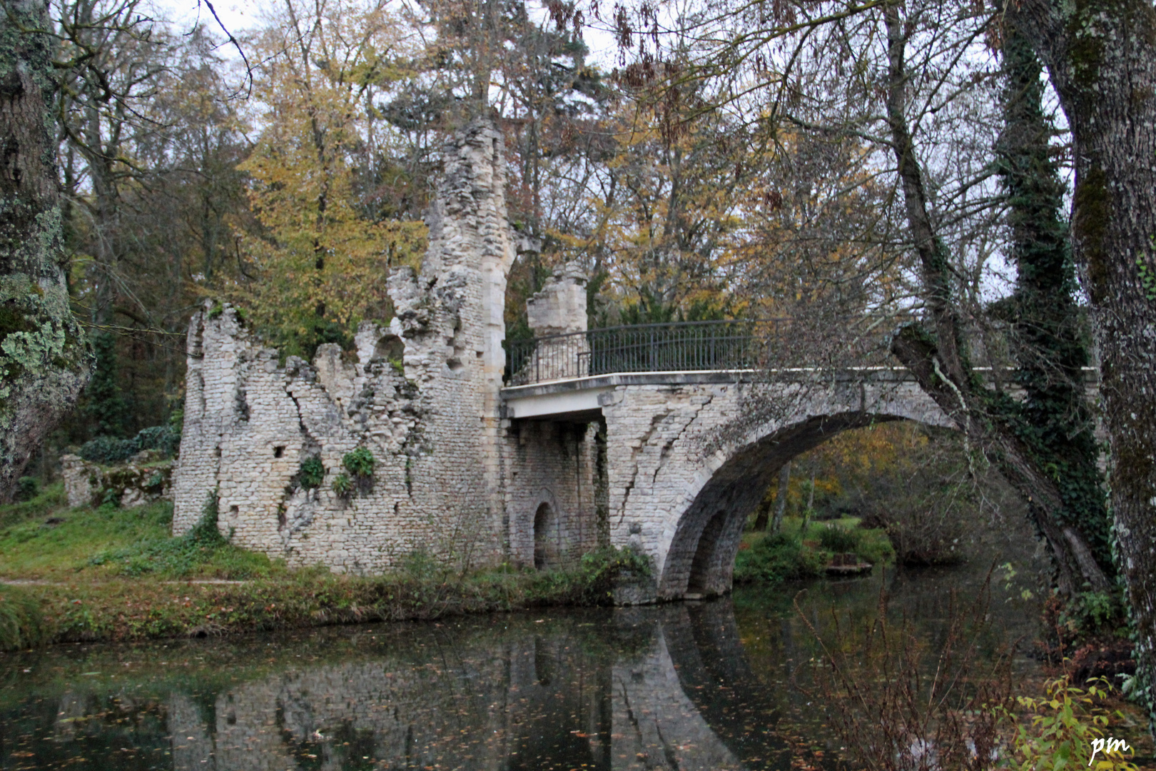 le pont de la grotte de majolan