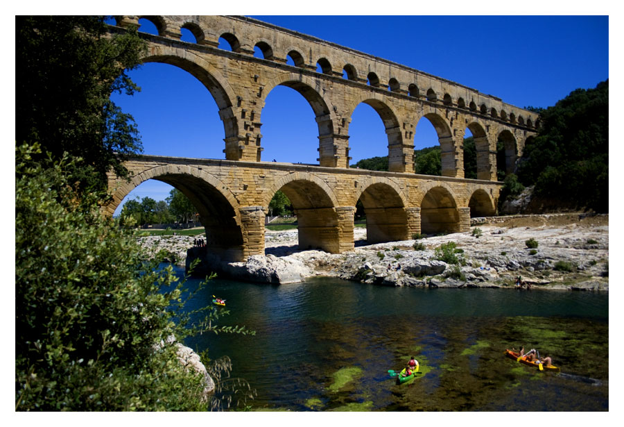Le Pont du Gard im Sommer