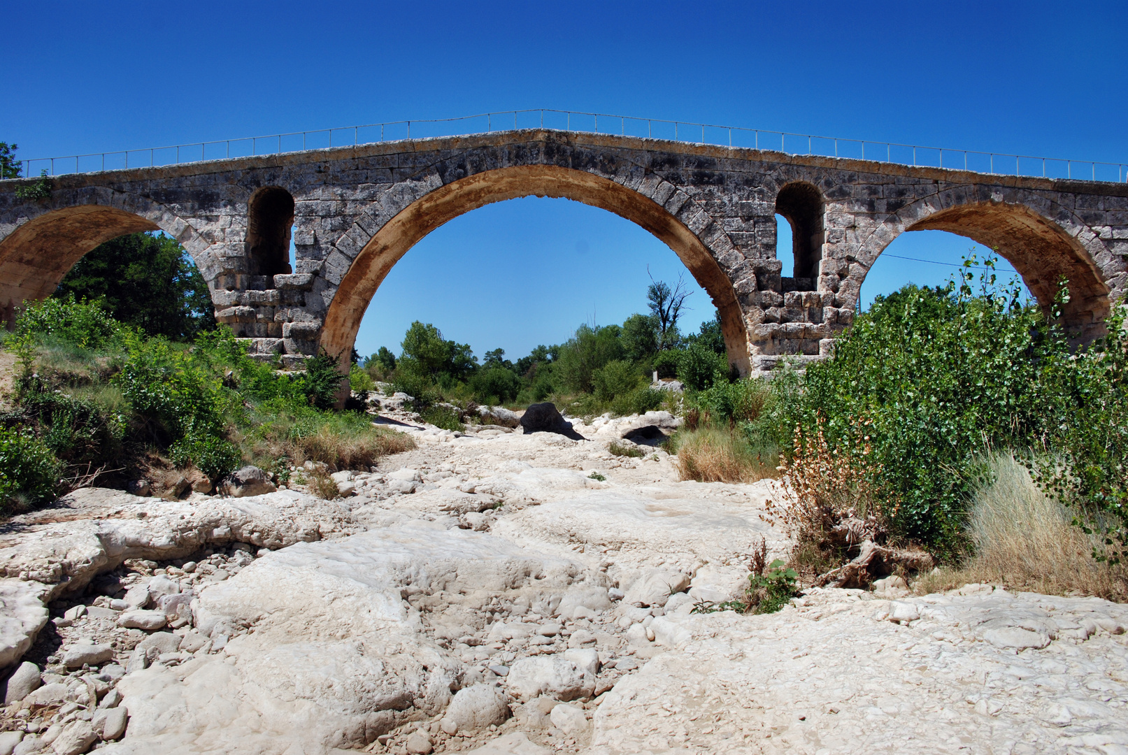 Le Pont Julien