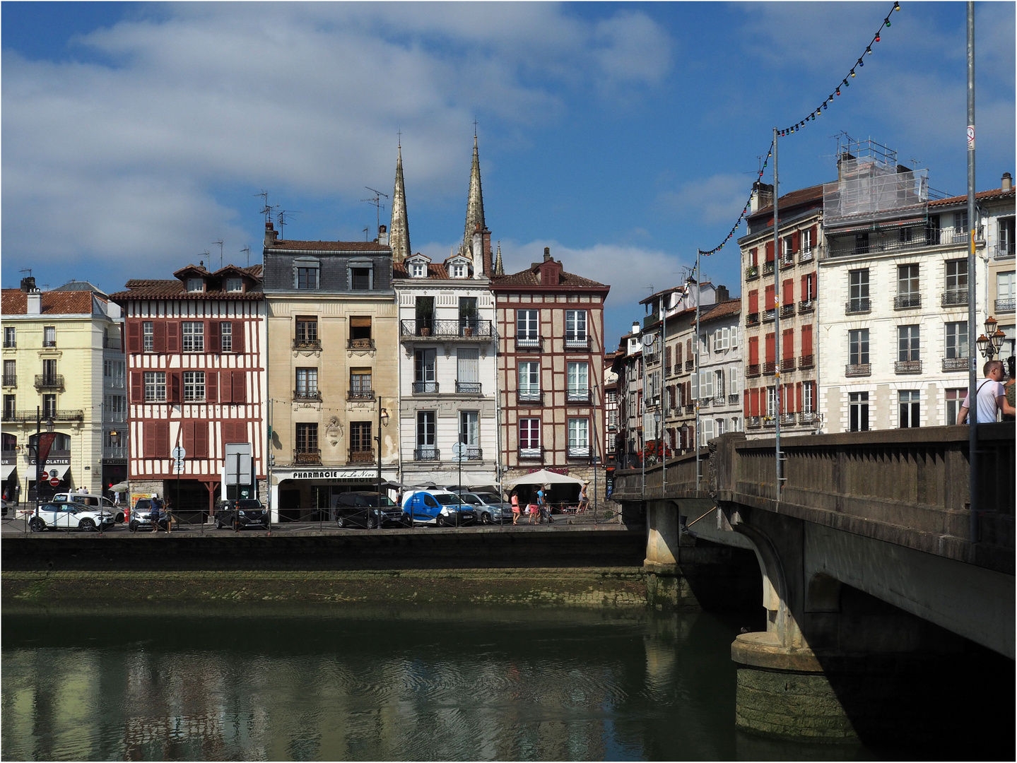 Le Pont Marengo et les flèches de la Cathédrale Sainte-Marie