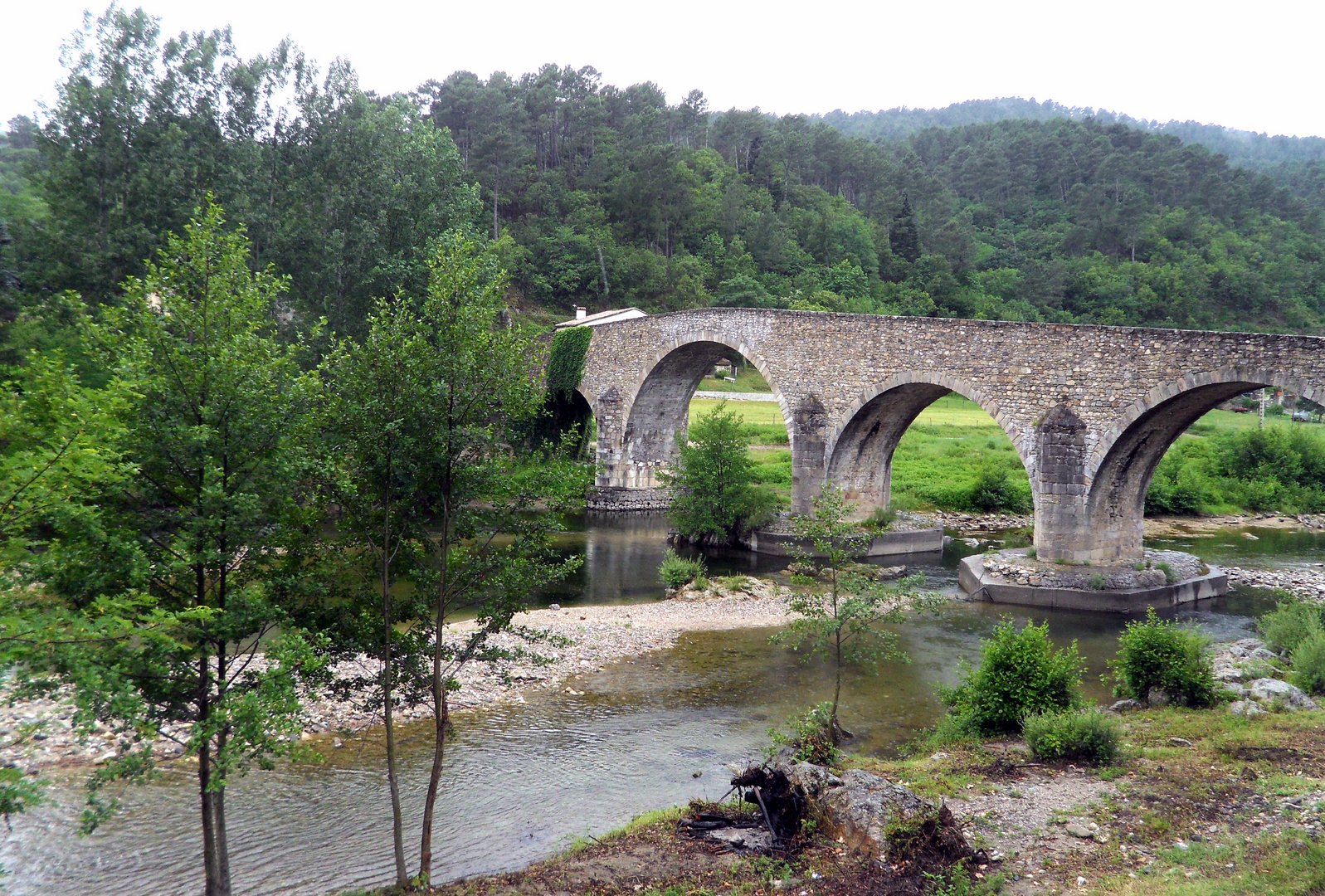 le Pont Vieux .....