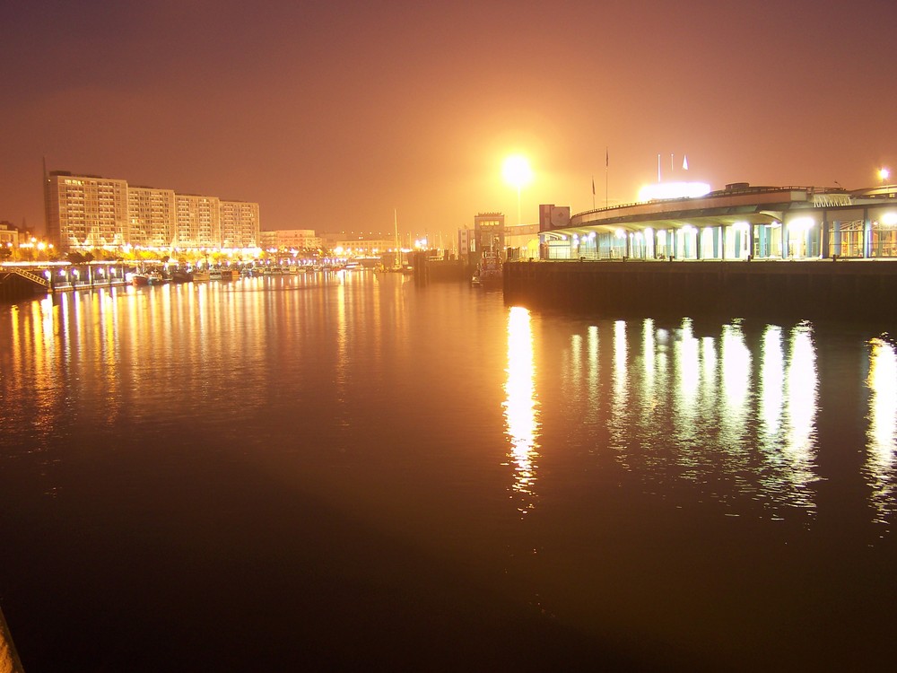 Le port de Boulognesurmer une nuit... photo et image paysages, mers et océans, nature Images