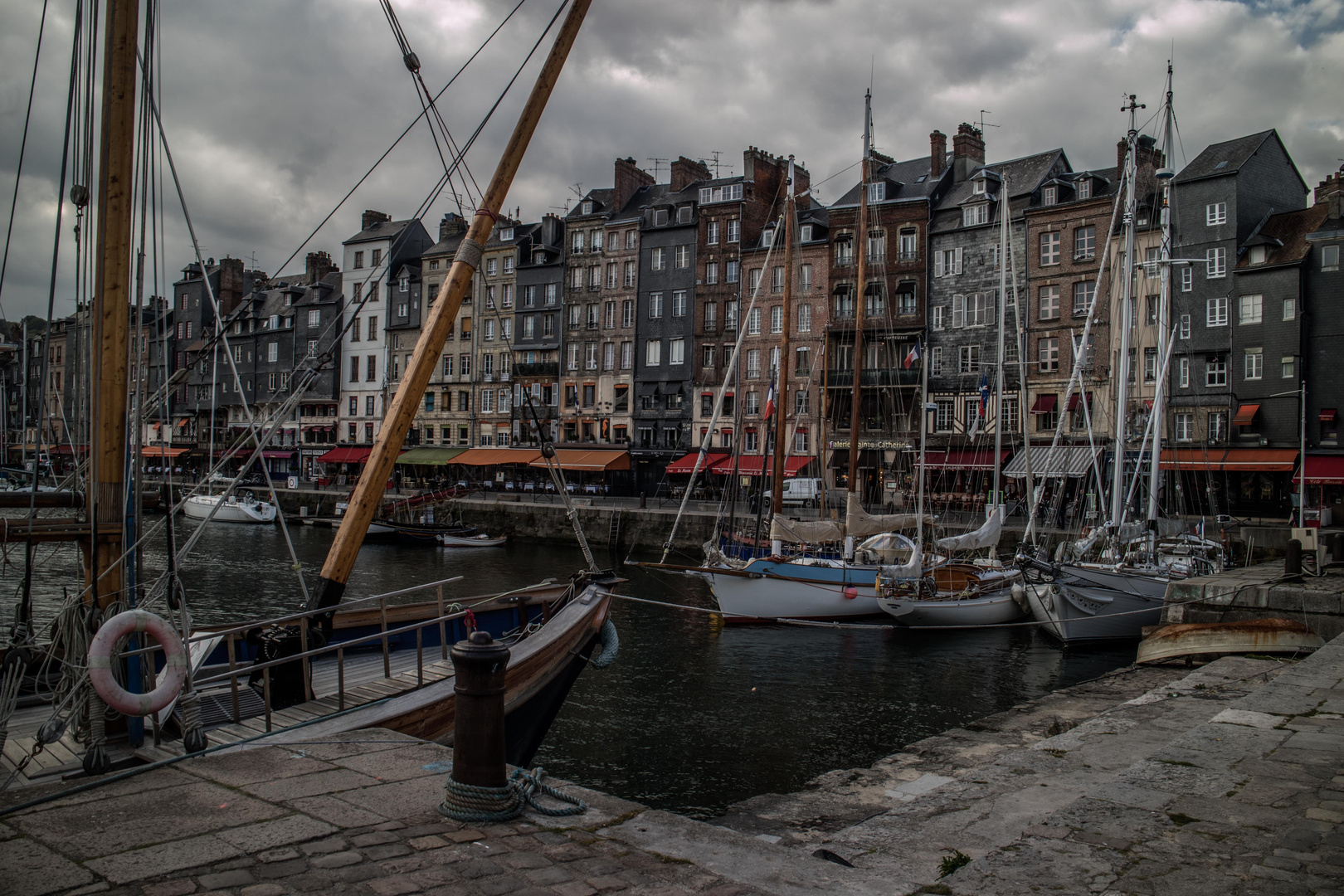 Le port de Honfleur. photo et image europe, france, normandie Images