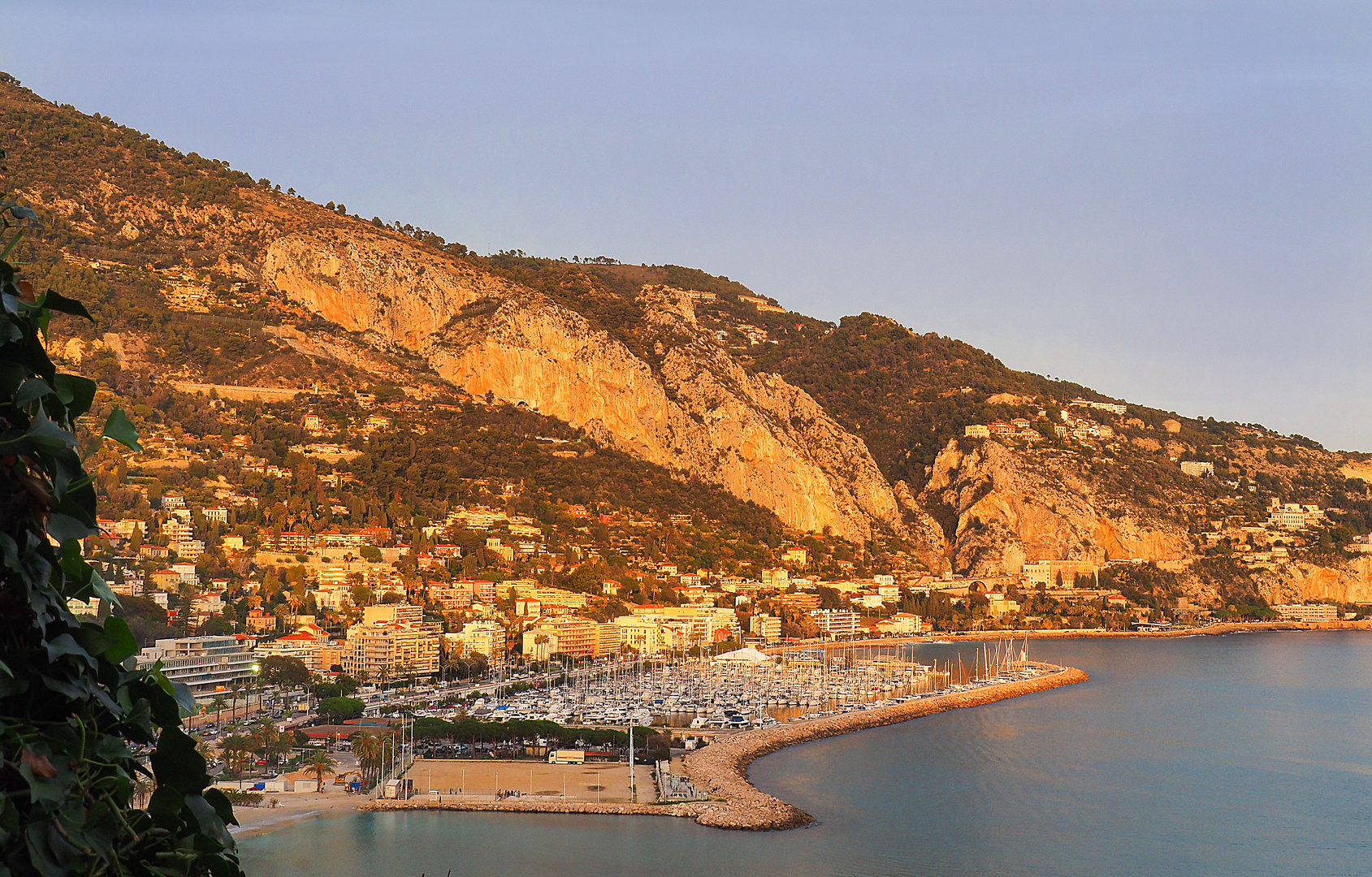 Le Port de Menton Garavan