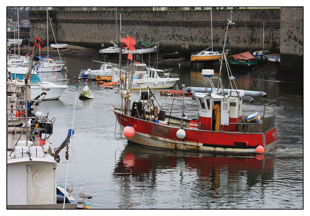 " Le port de pêche de Concarneau "