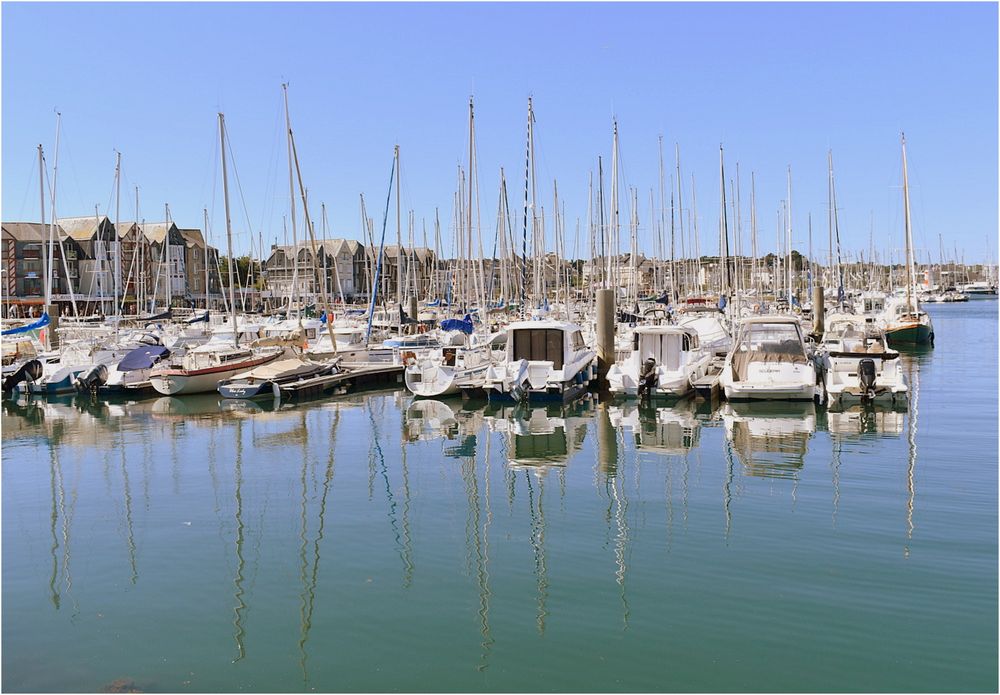 le port de plaisance du crouesty          port navalo