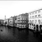 Le Poste viste dal Ponte di Rialto