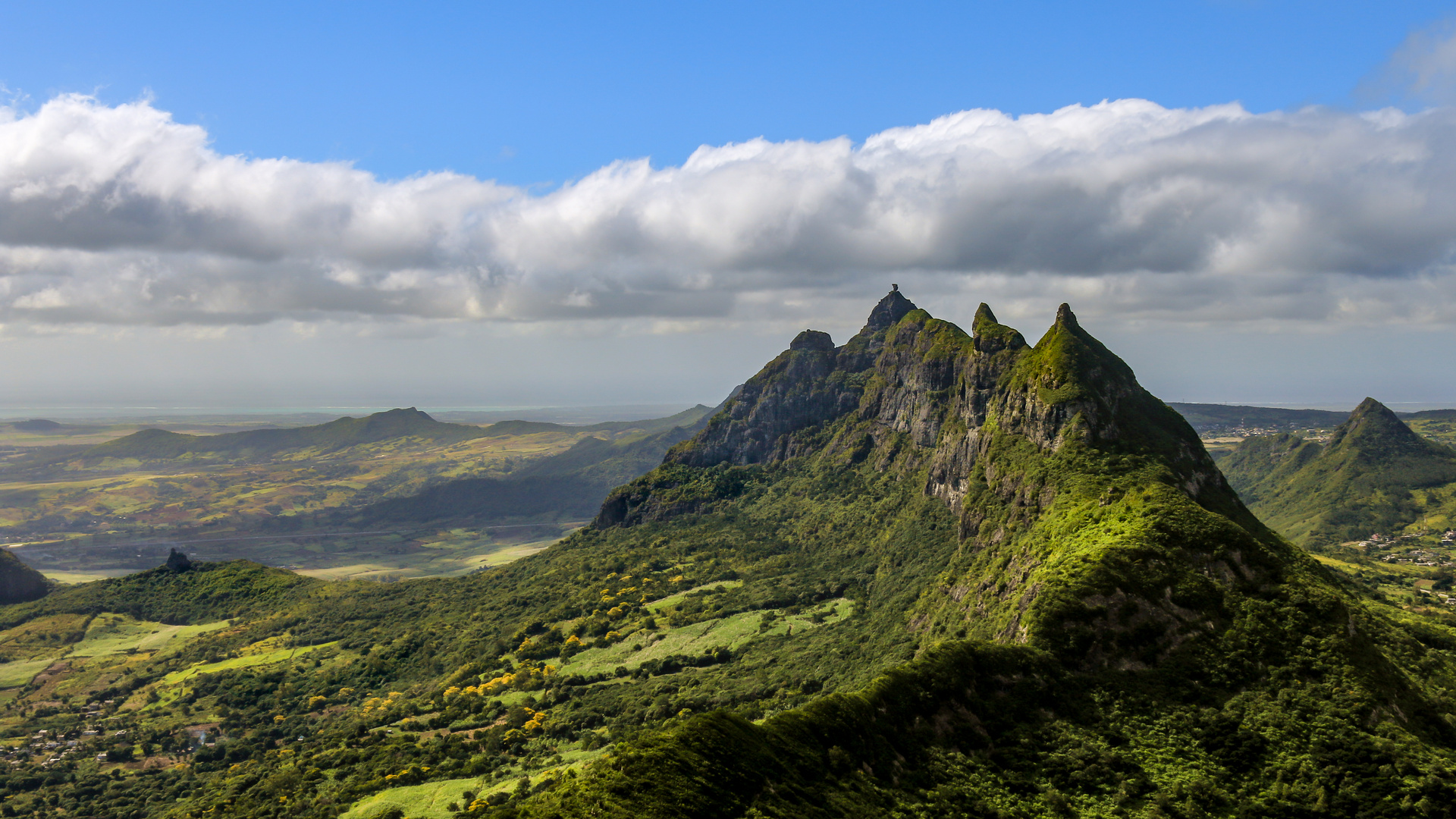 Le Pouce 2, Mauritius