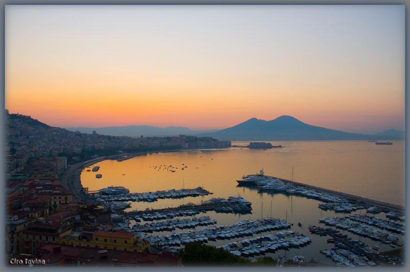 LE PRIME LUCI SU NAPOLI