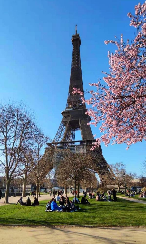 Le Printemps à Paris