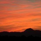 Le puy de Dôme au coucher du soleil