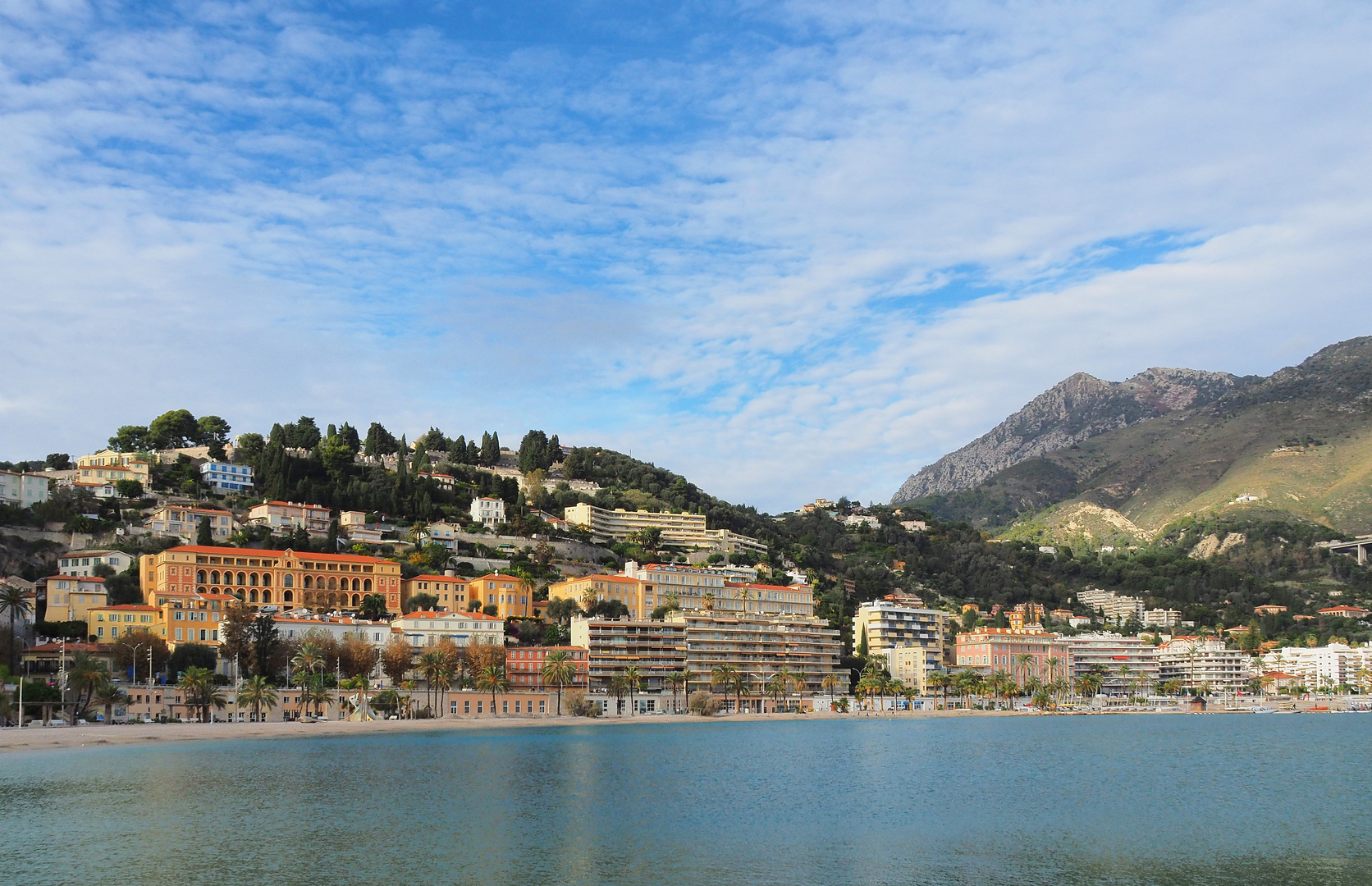 Le quartier de Garavan vu du Vieux Port