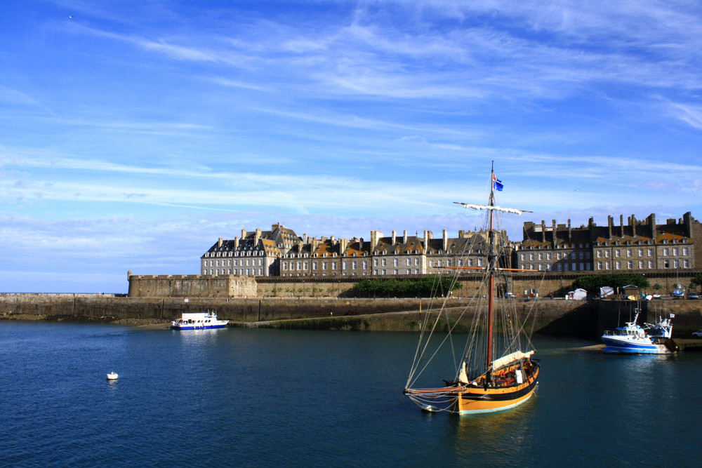 Le Renard devant la ville close de St Malo