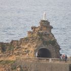 LE ROCHER DE LA VIERGE A BIARRITZ