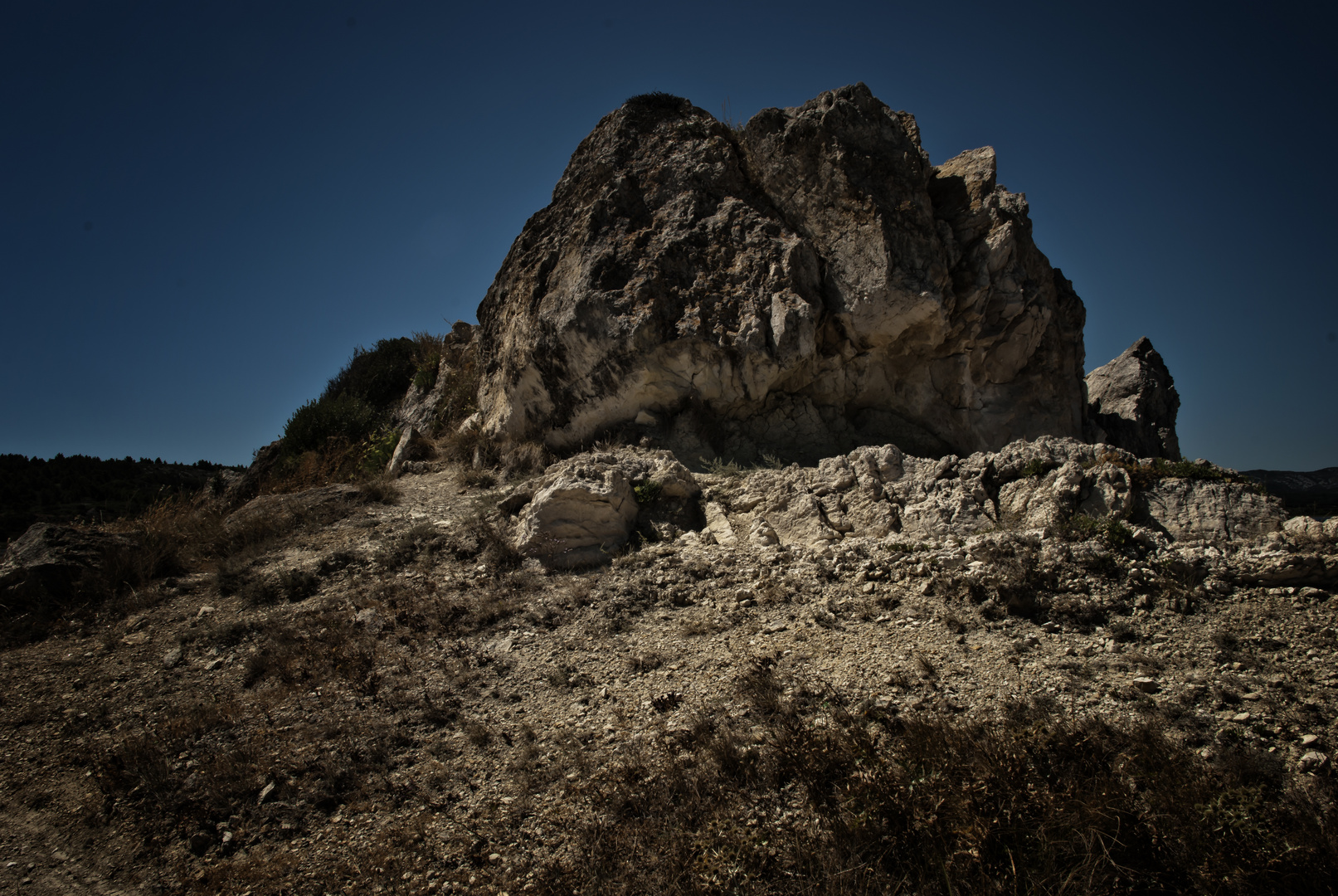 Le rocher - Route de Peyriac de Mer