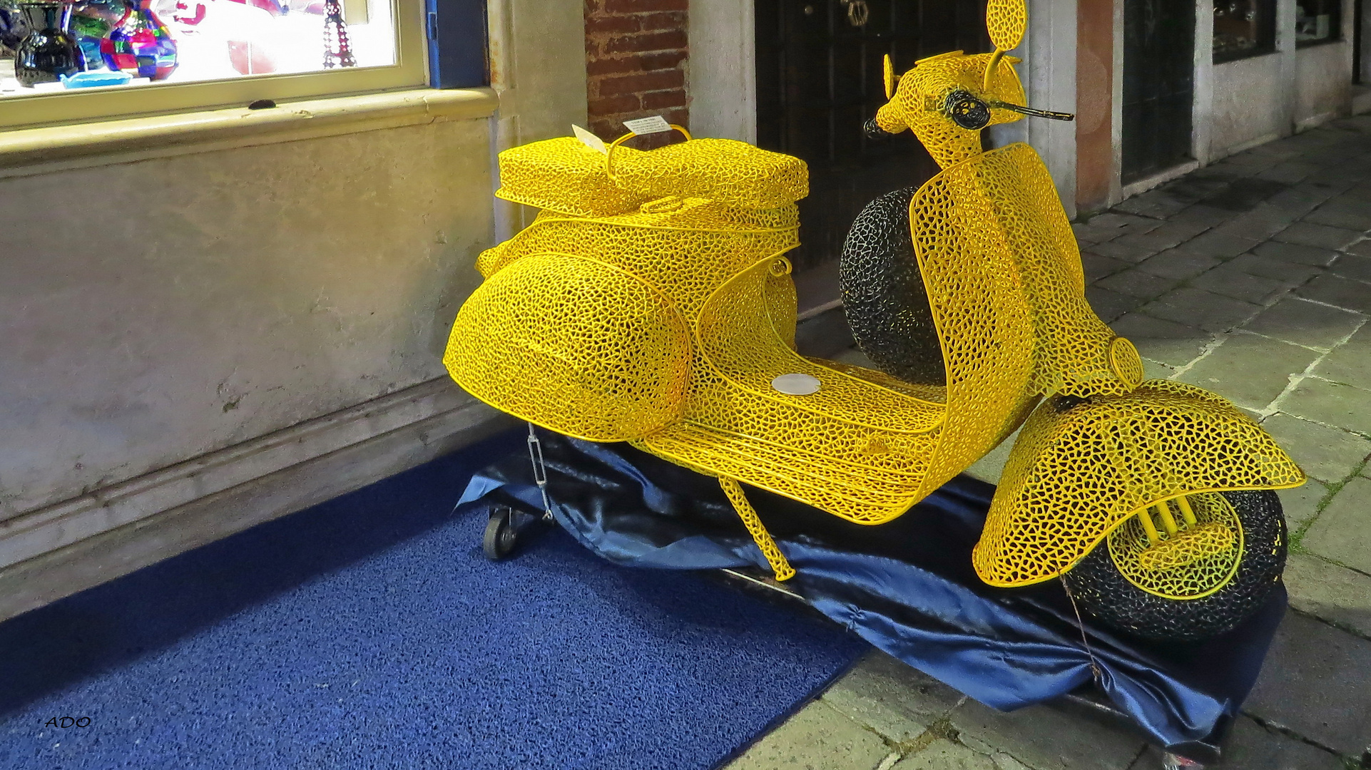 le scooter jaune