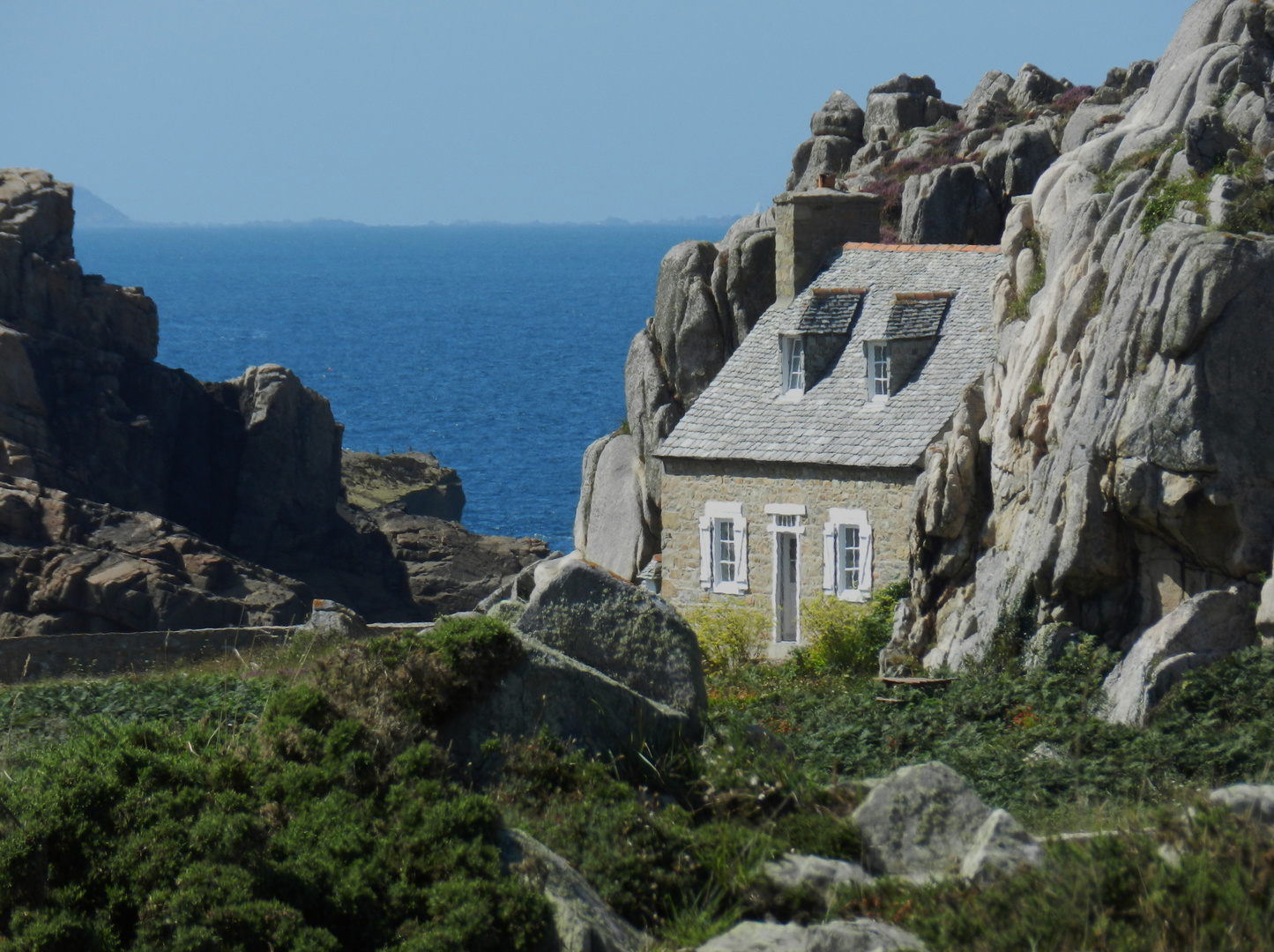 le sentier des douaniers sur la côte de granit rose !