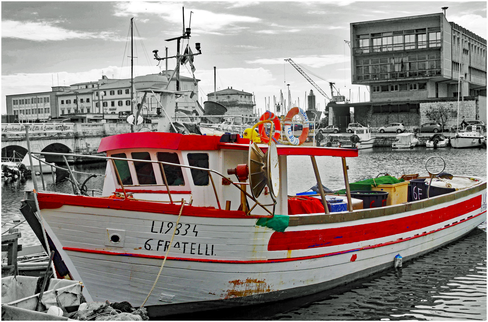 le" six frères" ....dans le vieux port de Livourne 