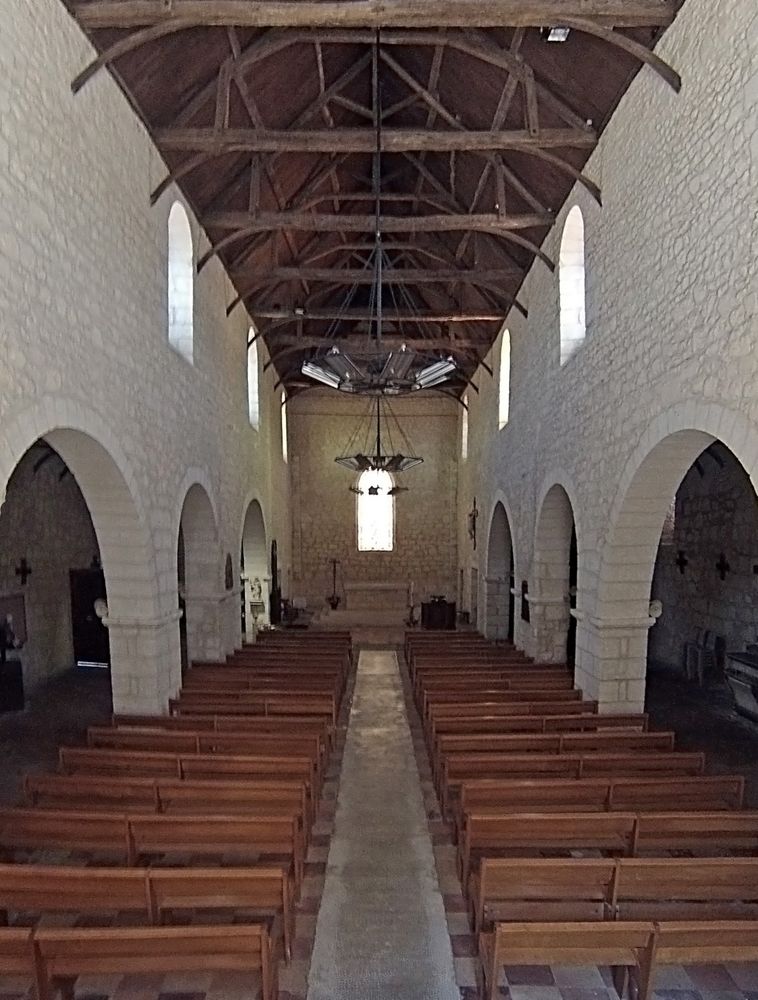 Le sobre intérieur de l’Eglise Saint-Jacques