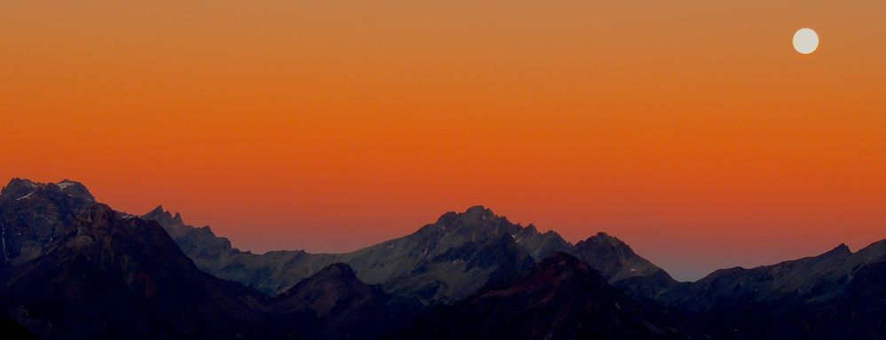 Le soleil à rendez vous avec la lune 