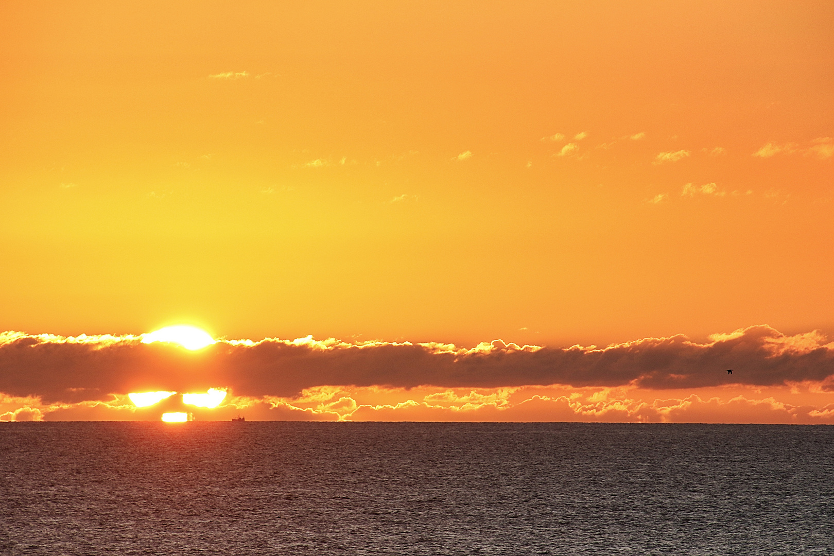 le soleil se couche ! photo et image animations photographiques, un jour une couleur