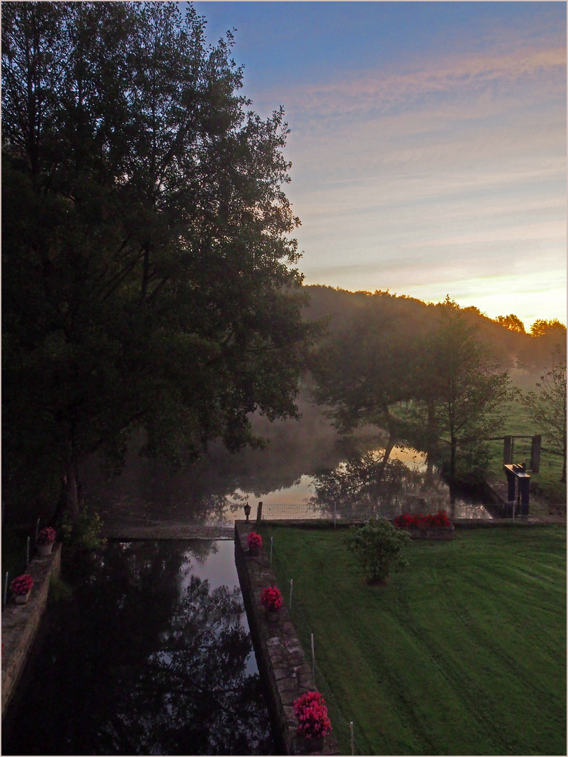 Le soleil se lève sur le Moulin de Boisseguin