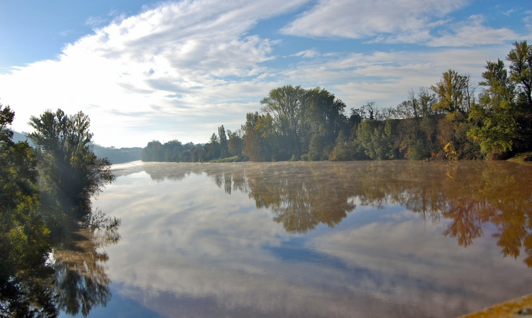 Le Tarn sous la brume matinale