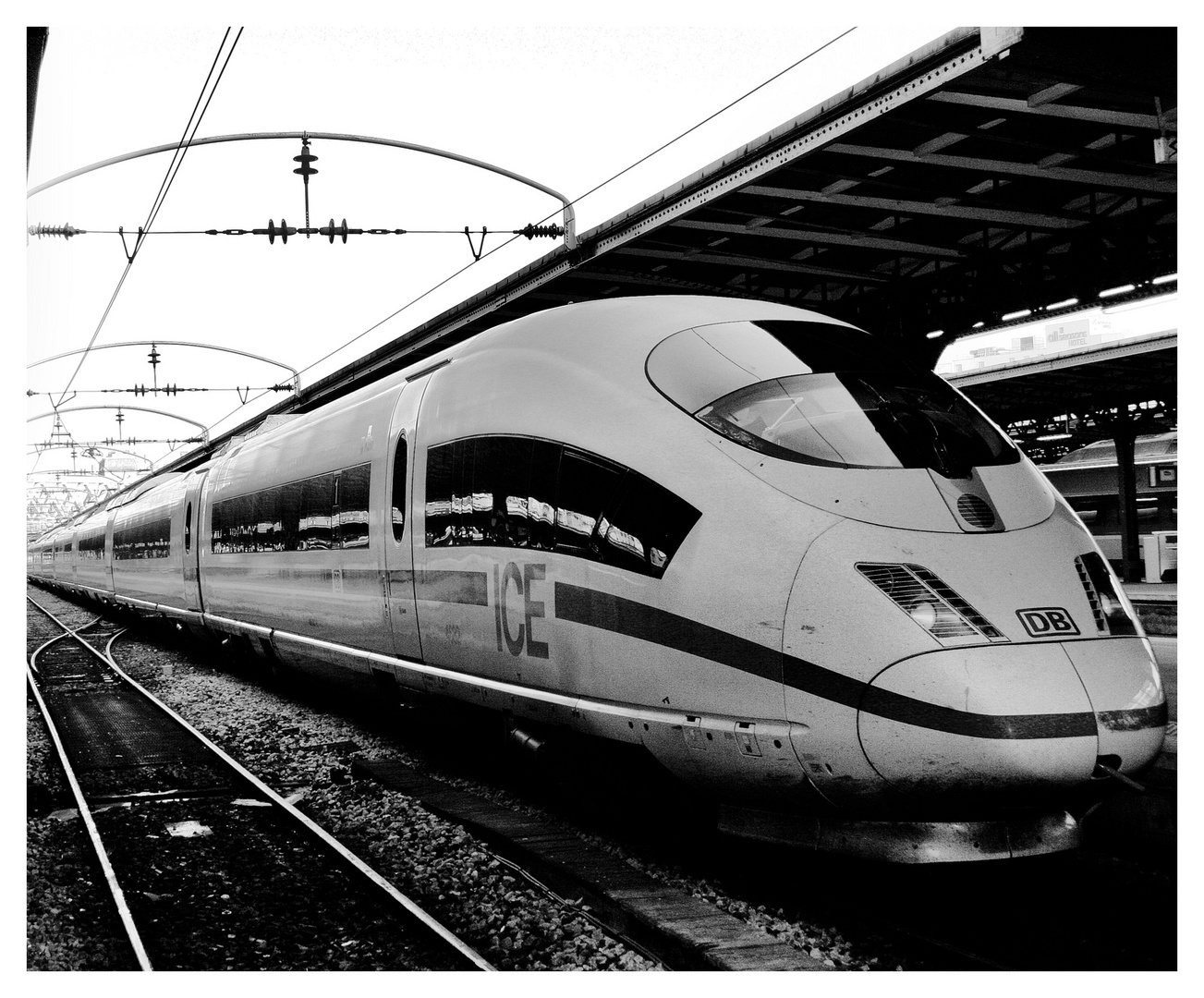 le tgv allemand de la db (gare de l'est)