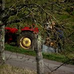 LE TRACTEUR ROUGE