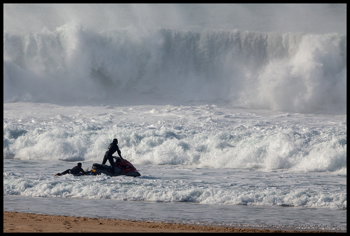 Le travail des Jet-ski à Nazaré