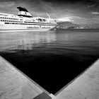 Le triangle parfait du port de commerce Charles d'Ornano à Ajaccio