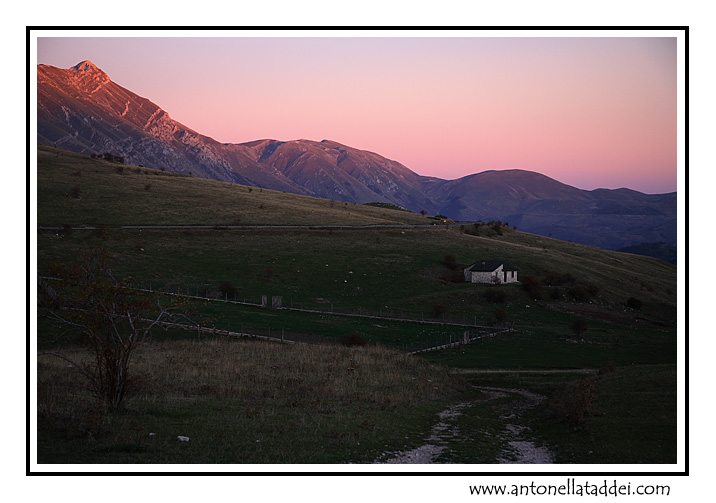 Le ultime luci del giorno sul Gran Sasso