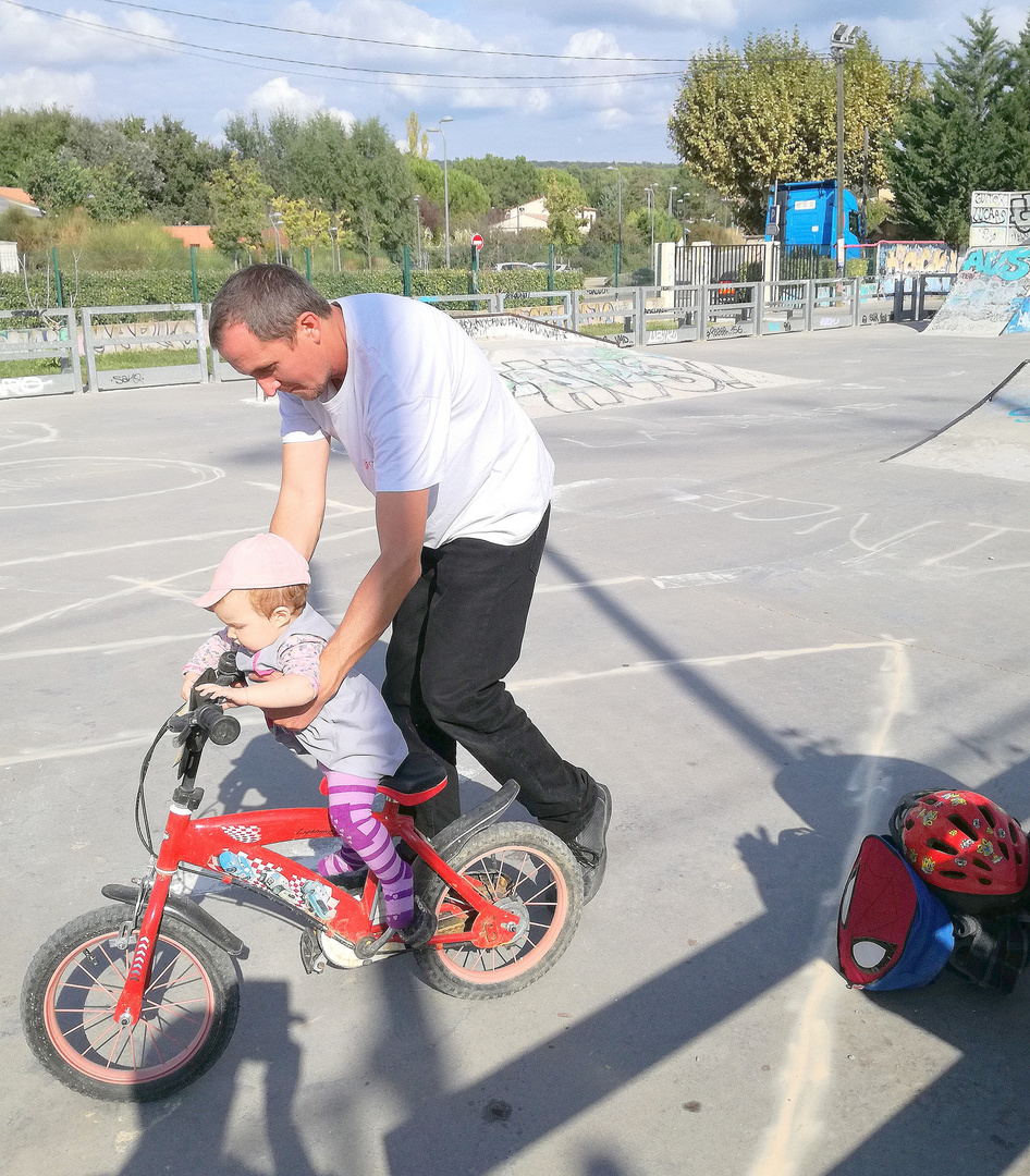 Le vélo rouge ... l'apprentissage :))))