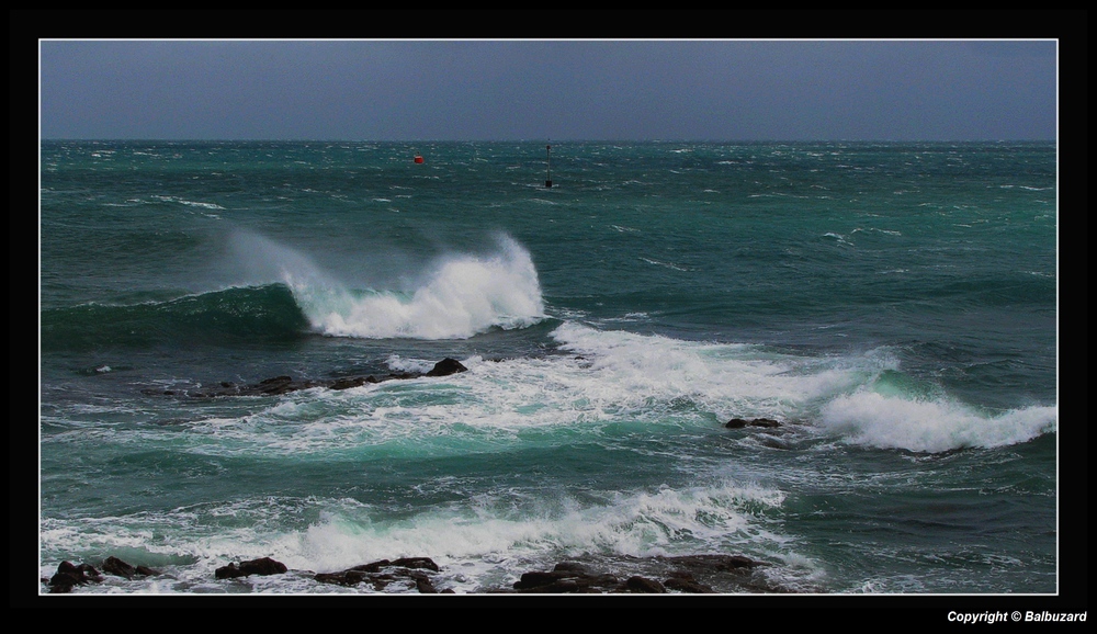 " Le vent de terre qui décoiffe les vagues "