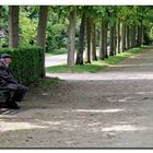 Le vieil homme, la solitude ou sur le bord du chemin (choisissez votre titre)