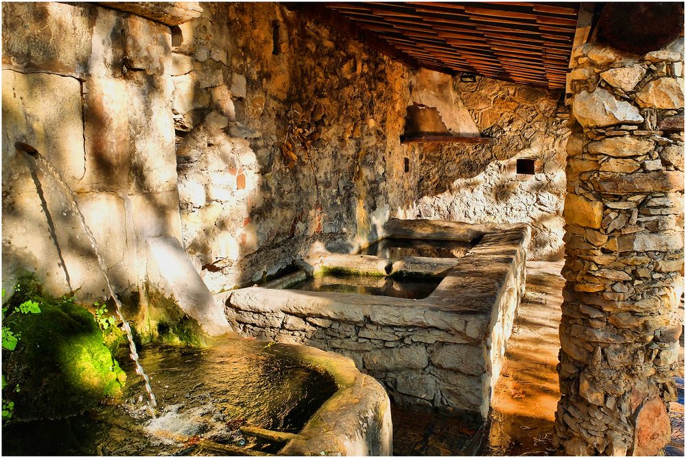 Le vieux lavoir