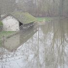 ..Le vieux lavoir d'Ondreville sur Essonne..(45)..