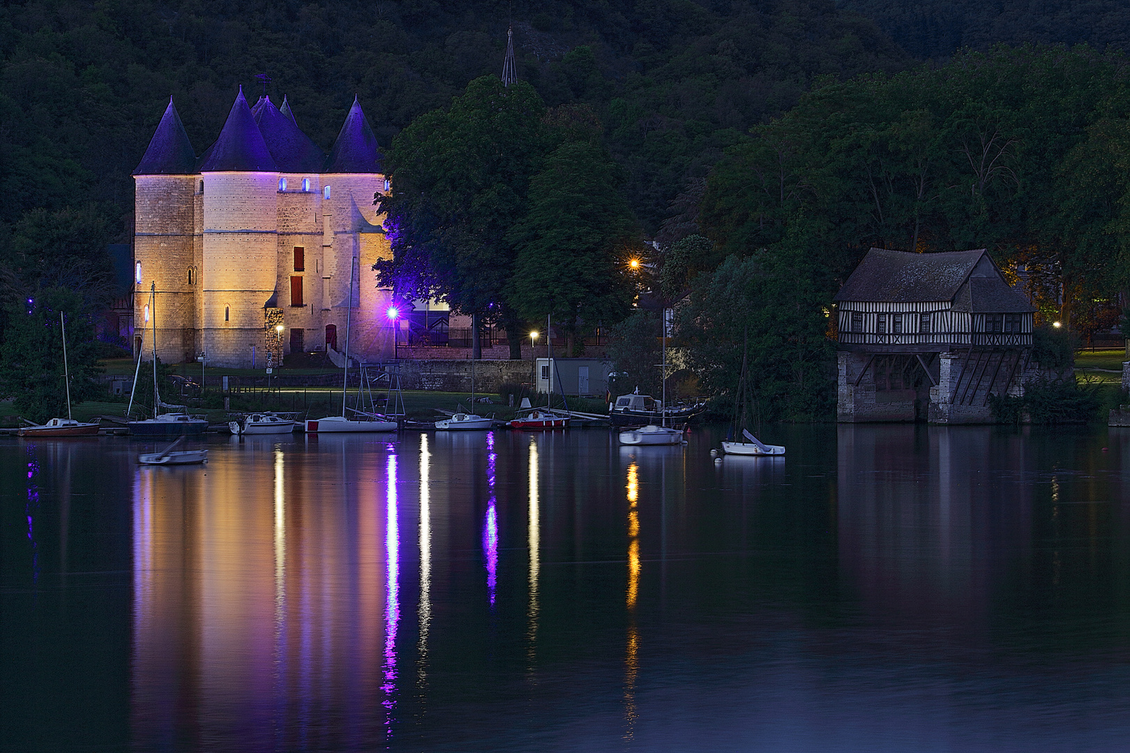 ~ Le Vieux Moulin ~ 