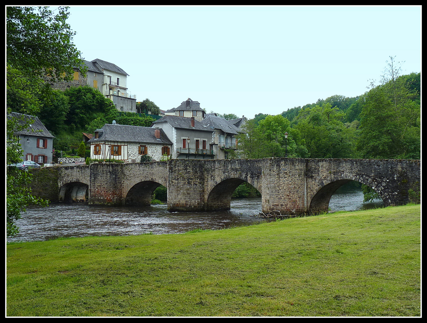 LE - VIEUX - PONT . 