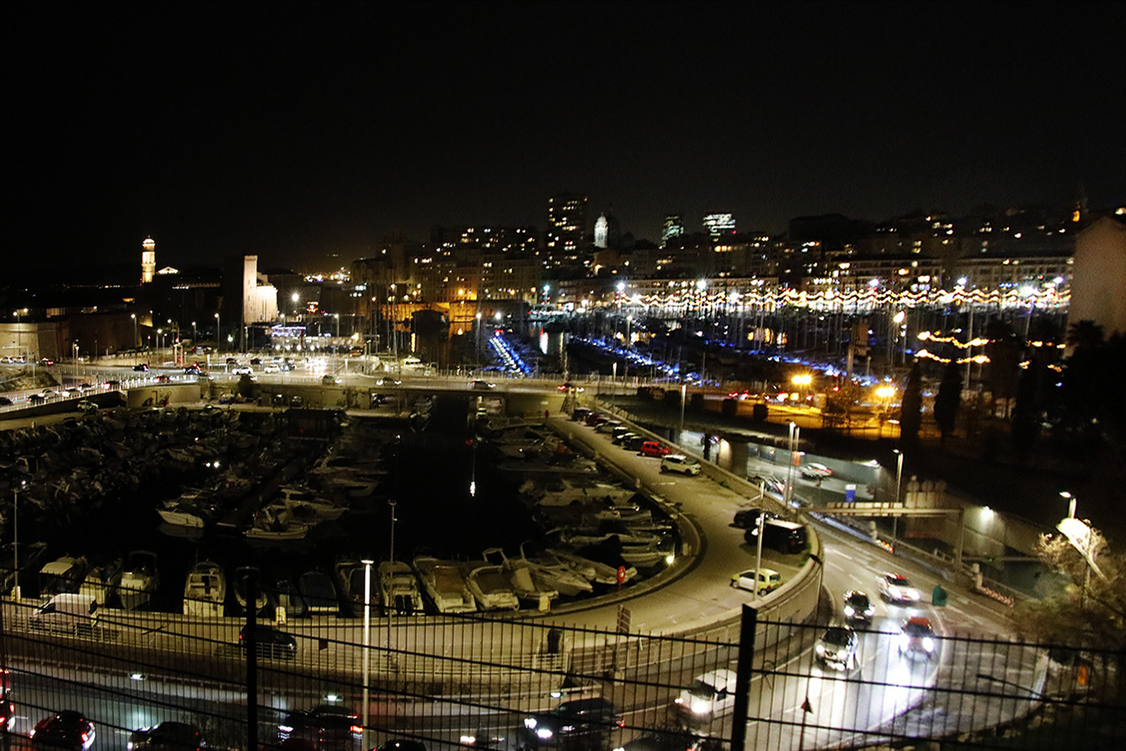 Le Vieux-Port la nuit