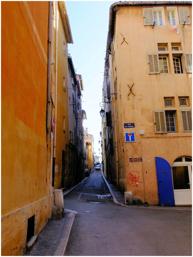 Le vieux quartier du Panier -1