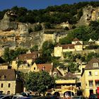 LE VILLAGE AU PIED DE LA FALAISE ; LA ROQUE GAGEAC DORDOGNE