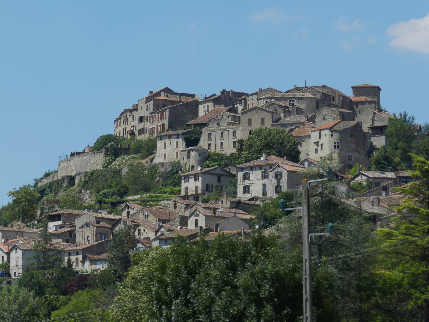 le village de Cordes dans le Tarn.......