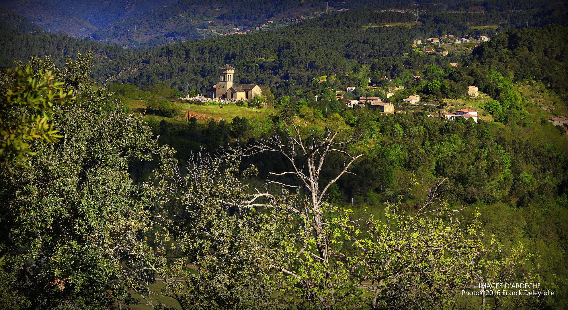 Le village des Salelles (Ardèche)