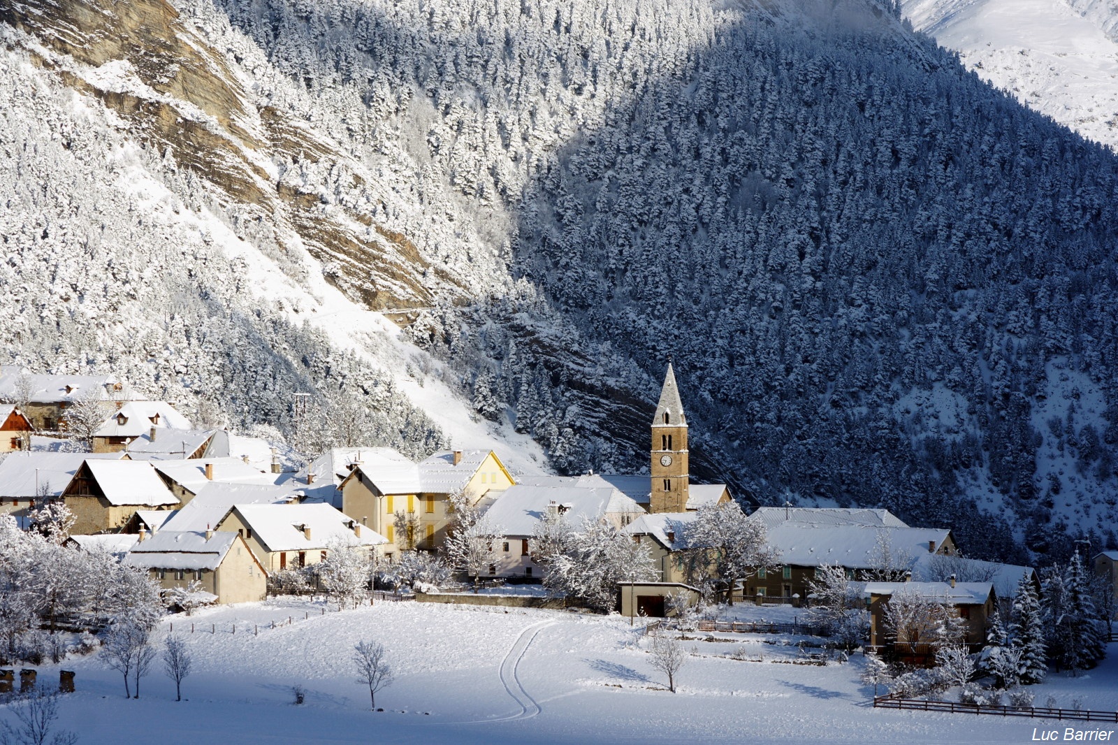 Le village et la neige