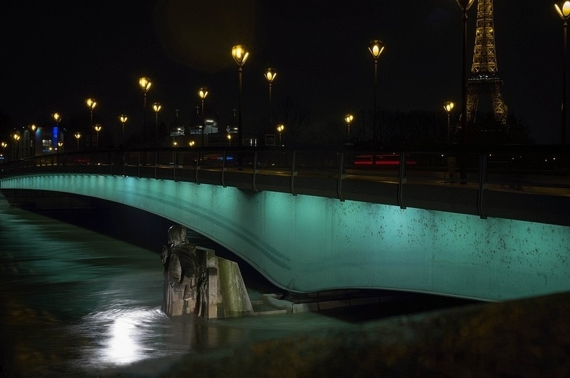 Le Zouave du pont de l'Alma (photo prise hier).